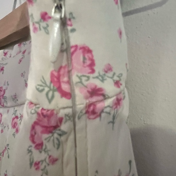 ZARA CREAM FLORAL TIE HALTER NECK SATIN EFFECT CROP TOP SIZE LARGE - Picture 9 of 11